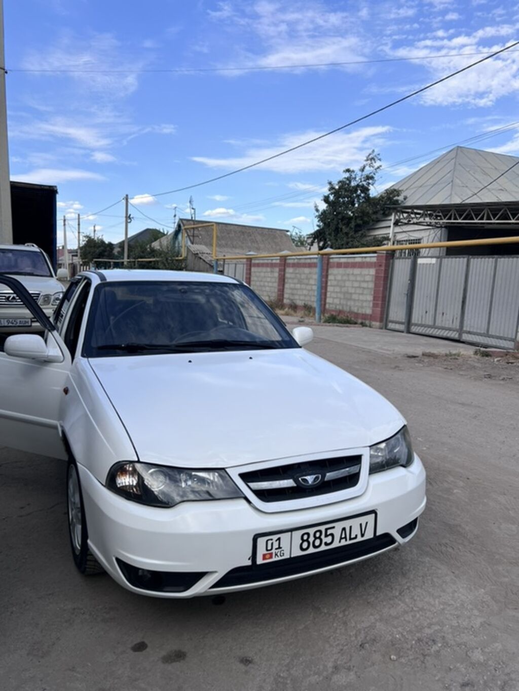 Daewoo Nexia: 2012 г., 1.5 л, Механика, Бензин, Седан: фото 1
