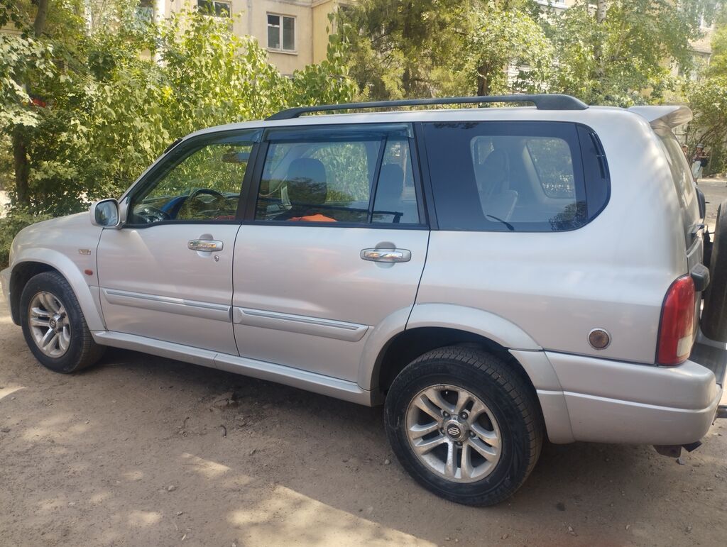 Suzuki XL7: 2003 г., 2.7 л, Автомат, Бензин, Внедорожник: фото 2