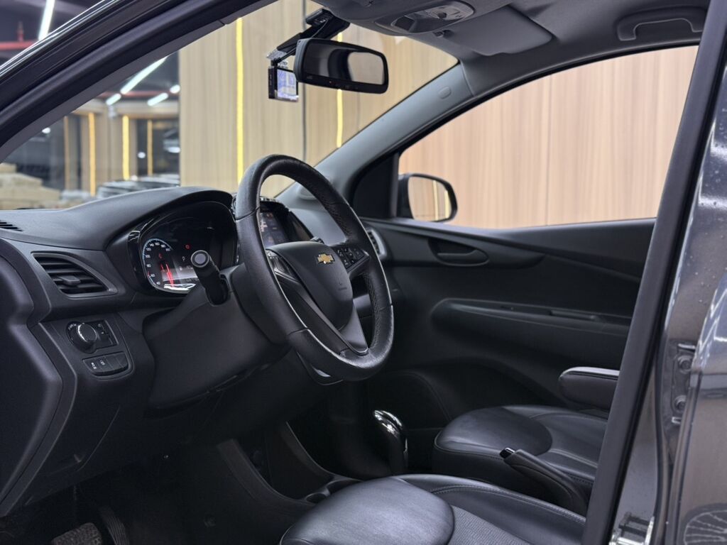 Продам Chevrolet Spark, 2020 г., 1 л, вариатор: фото 8