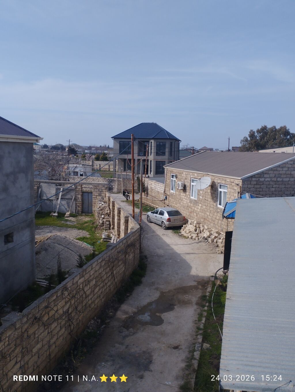 Həyət evi satılır 41-ci Maştağa küçəsi 26 ünvanında. 3 otaq +