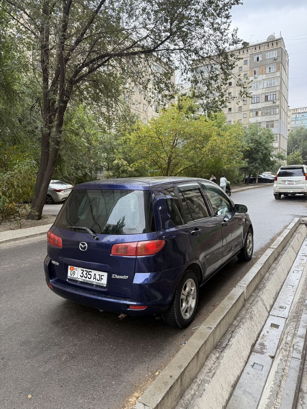 Mazda Demio: 2003 г., 1.3 л, Автомат, Бензин, Хэтчбэк: фото 4