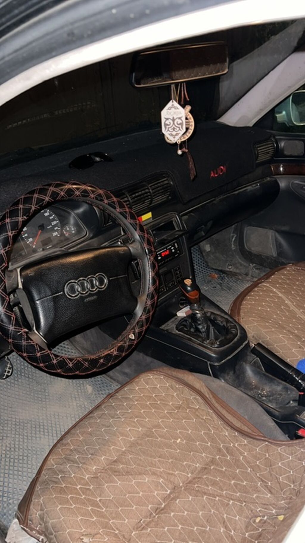 Audi A4: 1996 г., 2.6 л, Механика, Бензин, Седан: фото 7