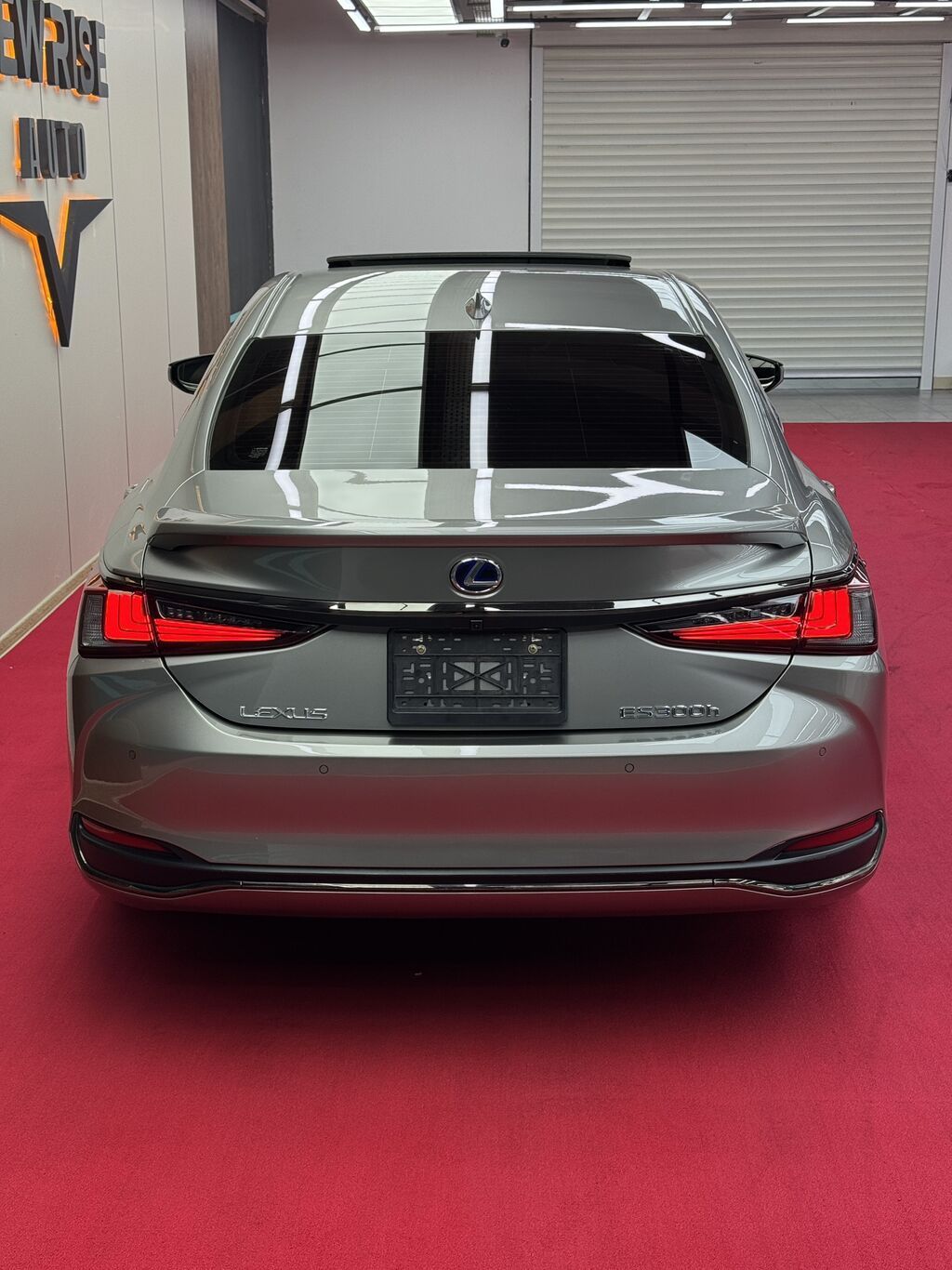Lexus ES: 2022 г., 2.5 л, Вариатор, Гибрид, Седан: фото 8