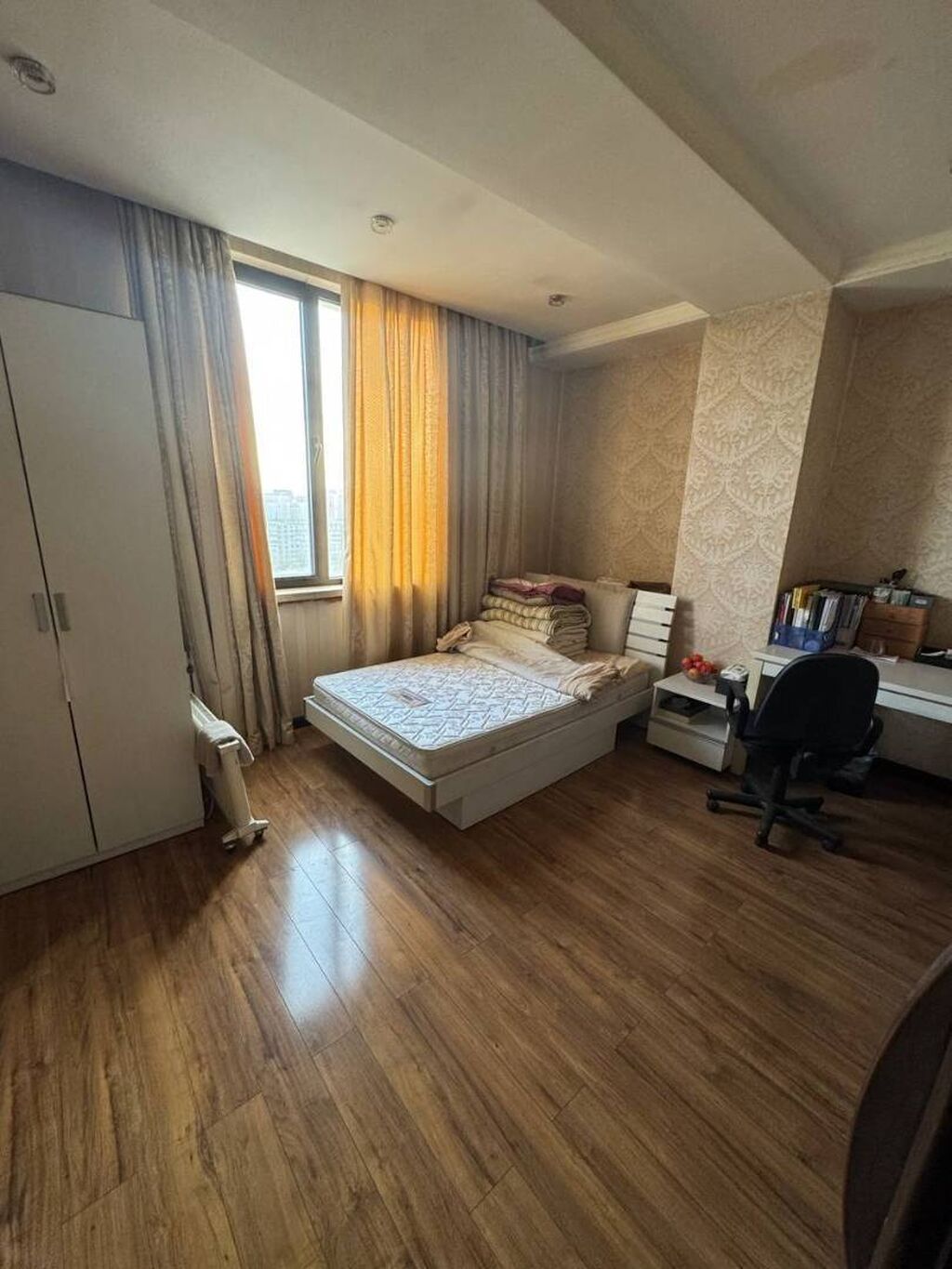 5 комнат, 188 м², Дордой Плаза ТРЦ Элитка, 14 этаж, Косметический ремонт: фото 4