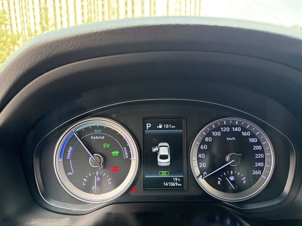 Hyundai Grandeur: 2019 г., 2.4 л, Автомат, Гибрид, Седан: фото 5