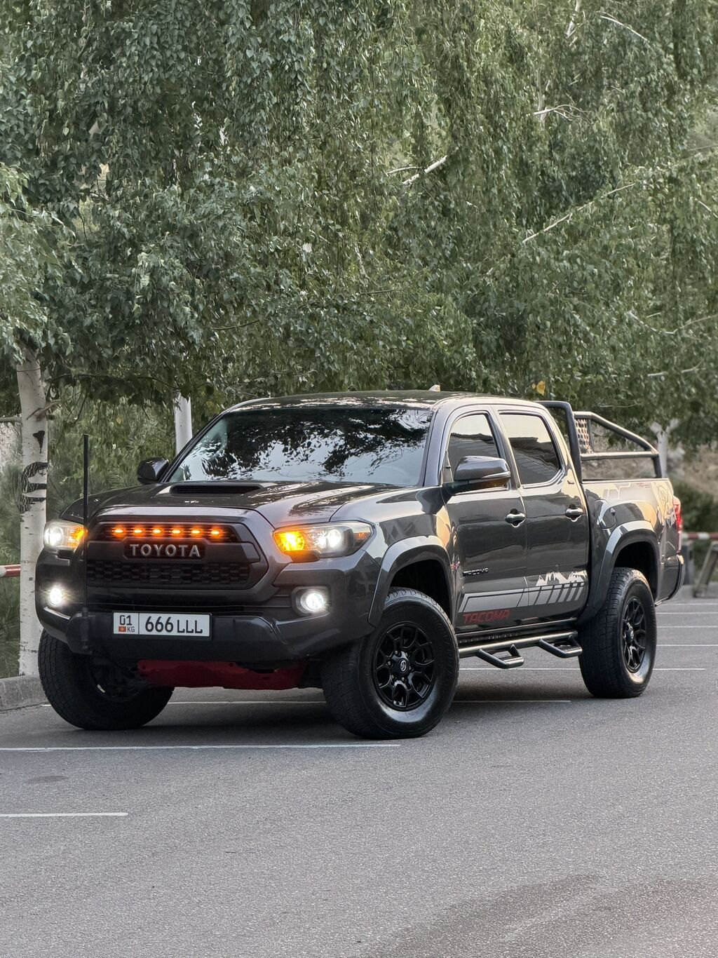 Toyota Tacoma: 2019 г., 3.5 л, Автомат, Бензин, Пикап: фото 1