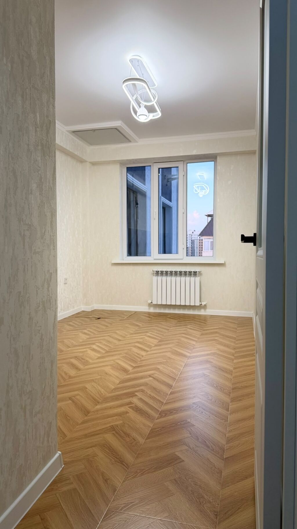Продаю 1ком.кв. Пишпеке ж/к Семетей.39.1м2 Планировка и отделка: -: фото 5