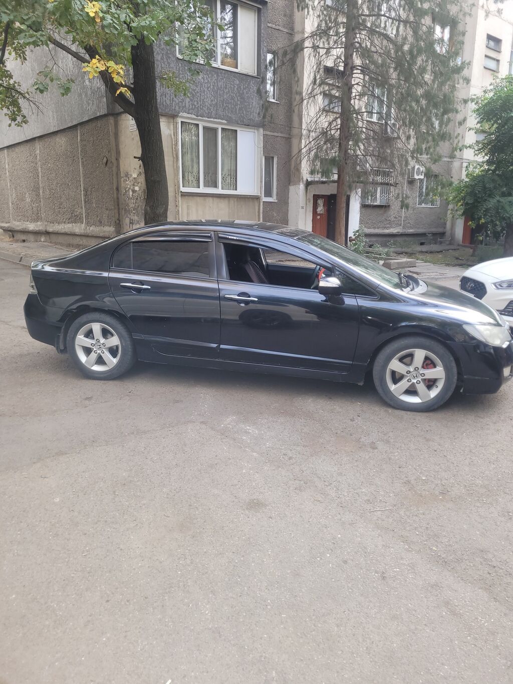 Honda Civic: 2007 г., 1.8 л, Автомат, Газ, Седан: фото 3