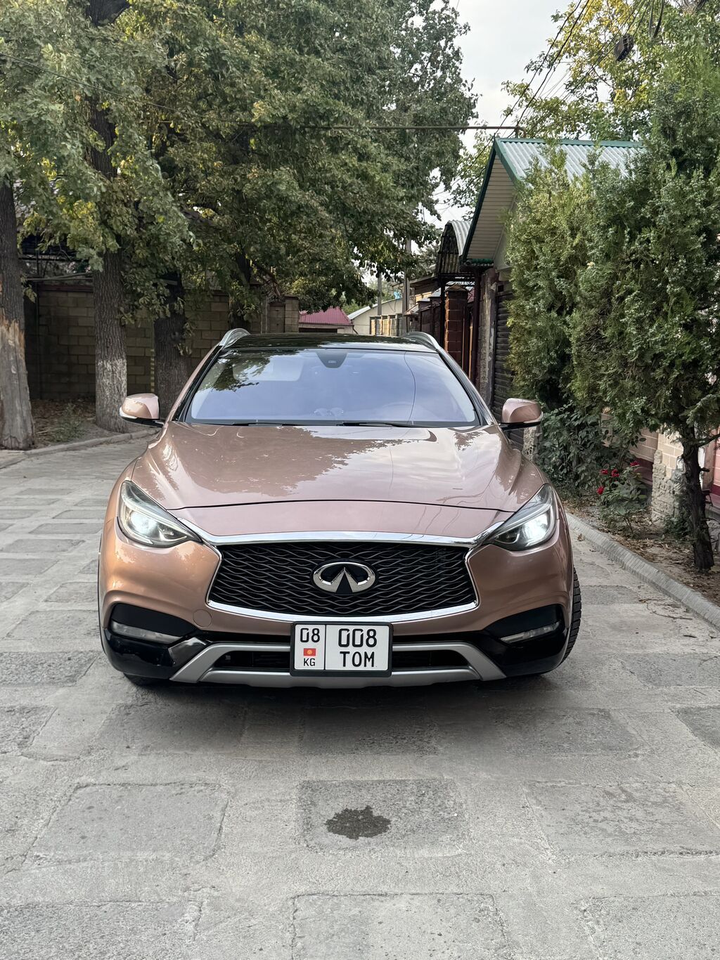Infiniti : 2018 г., 2 л, Робот, Бензин, Кроссовер: фото 5