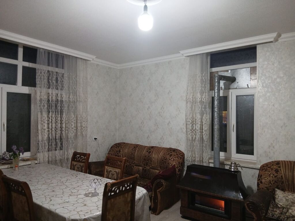 6 otaqlı, 160 kv. m, Kredit yoxdur, Orta təmir