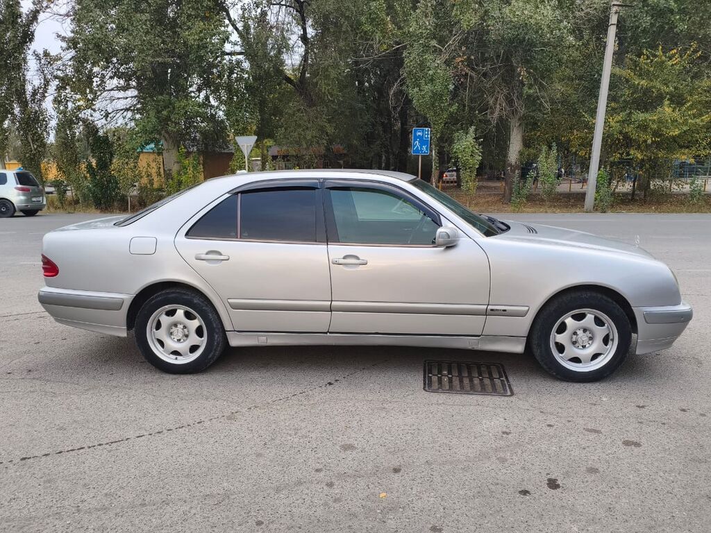 Mercedes-Benz E-Class: 2000 г., 3.2 л, Автомат, Дизель, Седан: фото 3