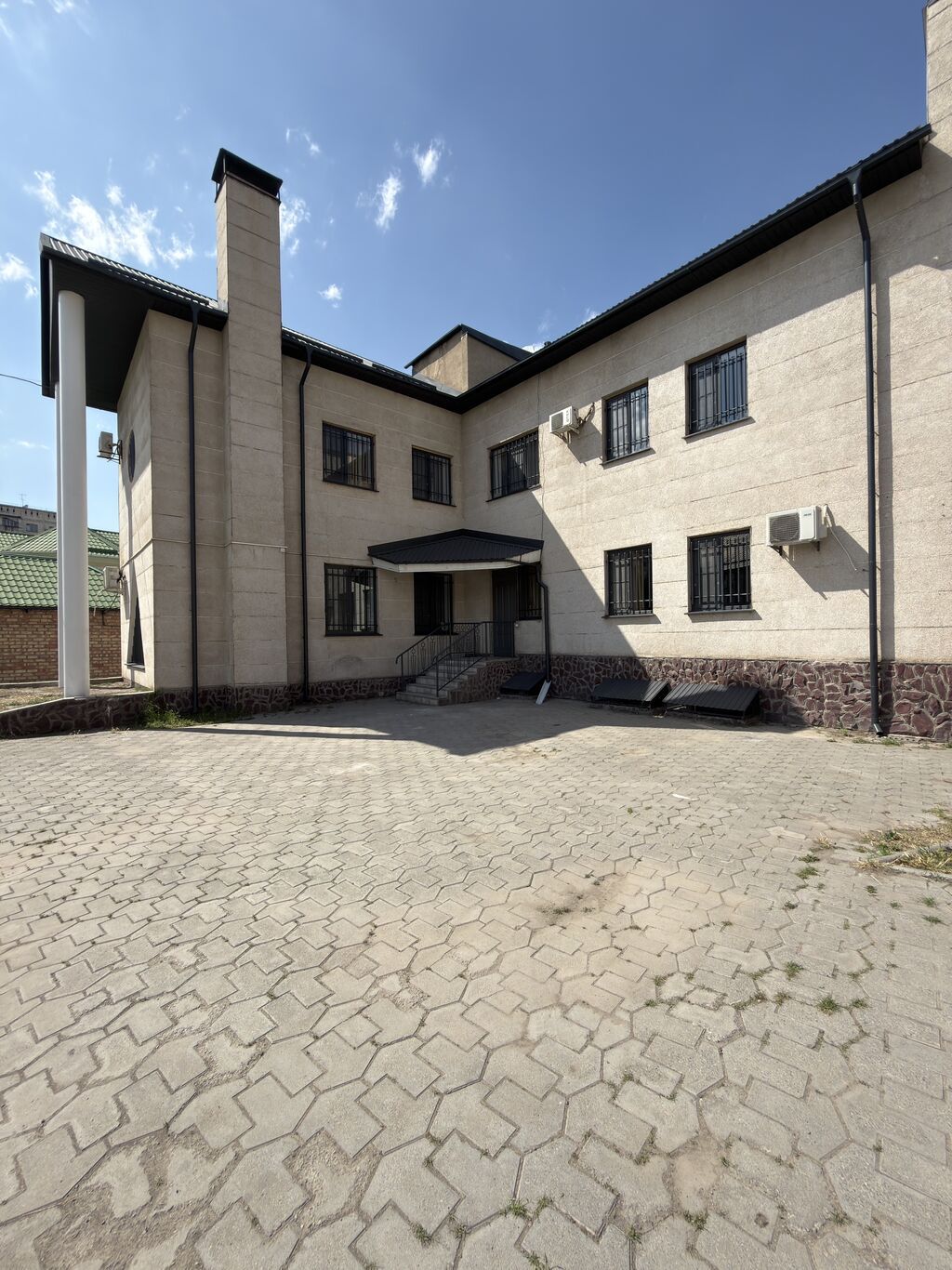 350 м², 6 комнат и более: фото 5