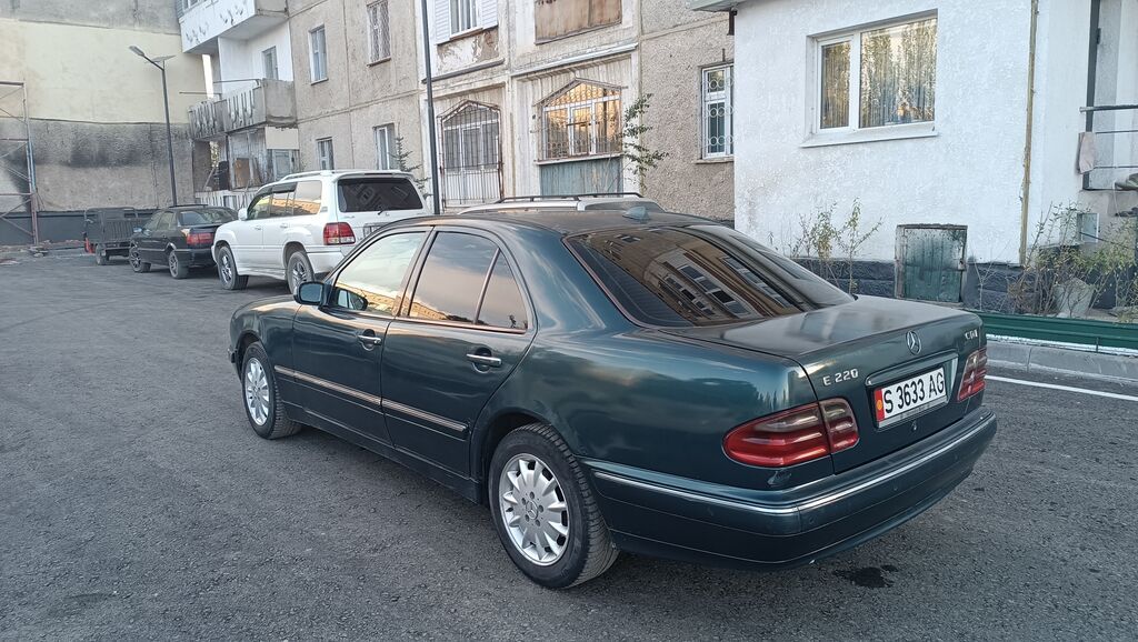 Mercedes-Benz E-Class: 2001 г., 2.2 л, Автомат, Дизель, Седан: фото 4
