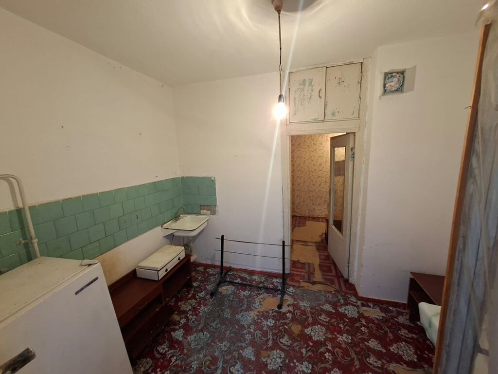 2 комнаты, 52 м², 105 серия, 5 этаж, Требуется ремонт: фото 2