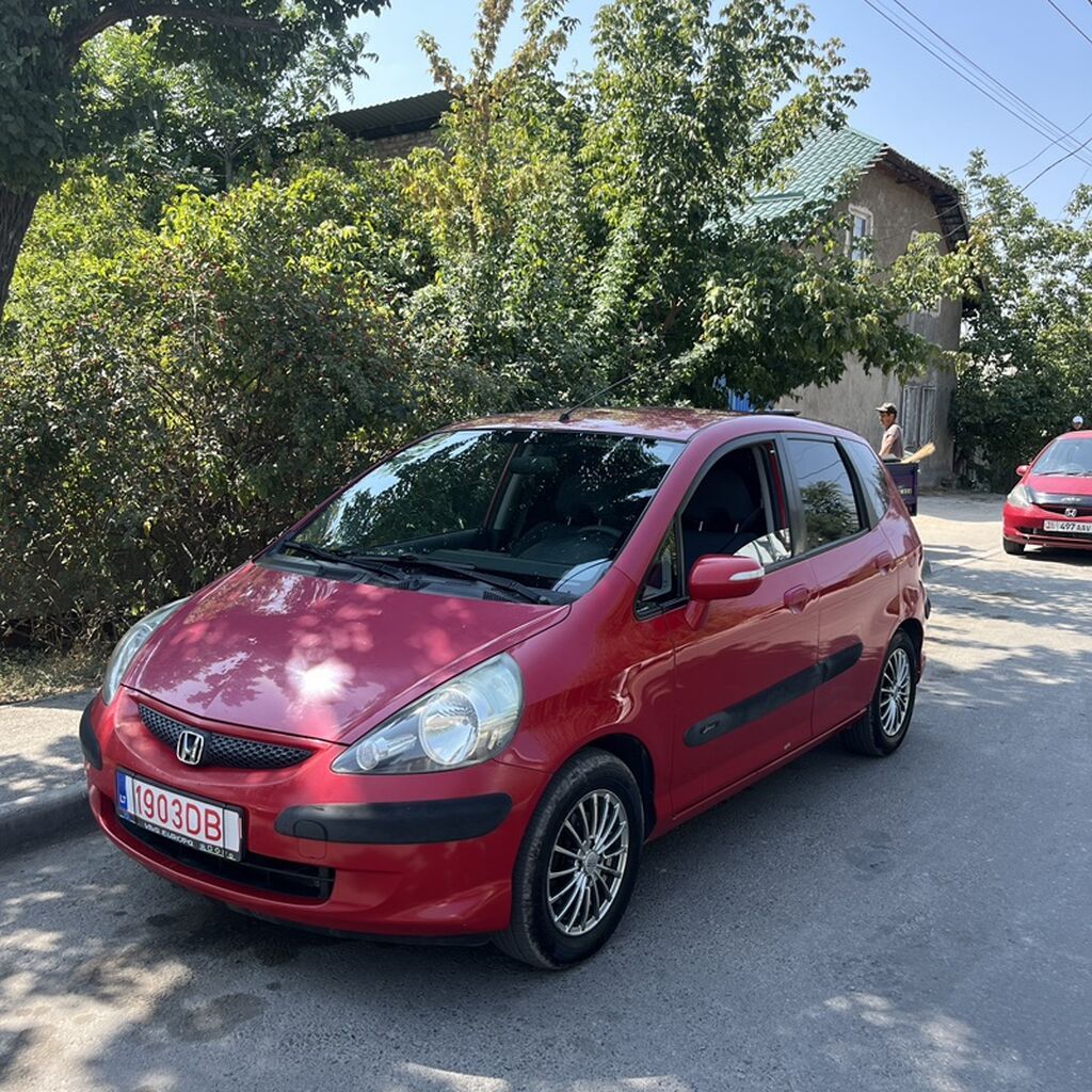 Honda Jazz: 2006 г., 1.4 л, Автомат, Бензин, Хэтчбэк: фото 5