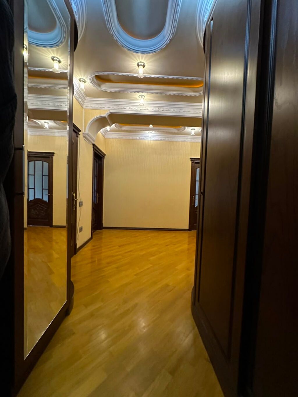 3 otaqlı, Yeni tikili, 136 kv. m
