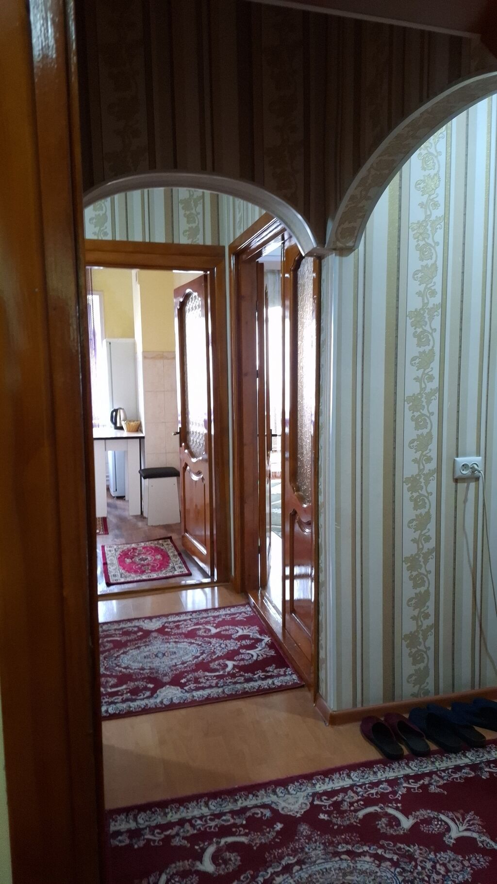 3 ком квартира 3 этаж со всеми удобствами в центре города Оша . Из: фото 8
