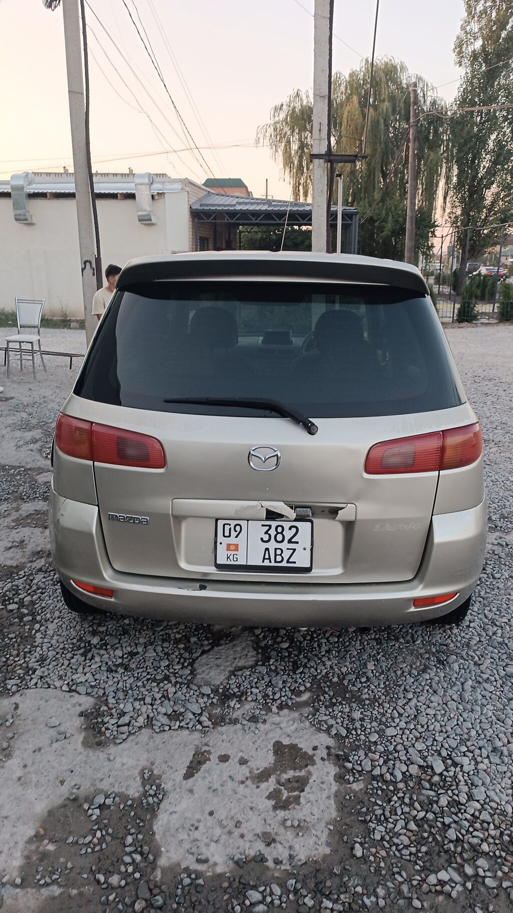 Mazda Verisa: 2003 г., 1.3 л, Автомат, Бензин, Хэтчбэк: фото 3