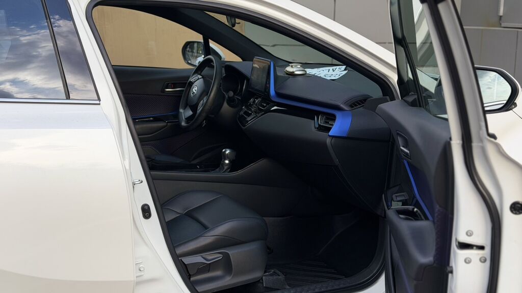 Toyota C-HR: 2021 г., 2 л, Вариатор, Бензин, Кроссовер: фото 5