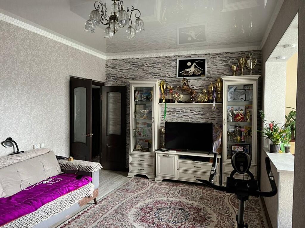 3 комнаты, 62 м², Восток-5 мкр 105 серия, 4 этаж, Евроремонт: фото 2