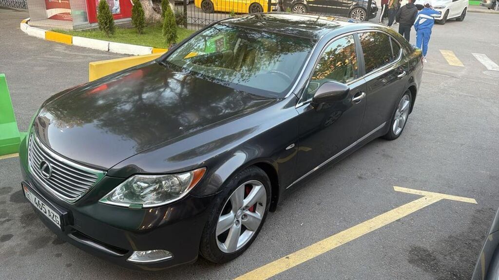 Lexus LS: 2008 г., 4.6 л, Автомат, Бензин, Седан: фото 2
