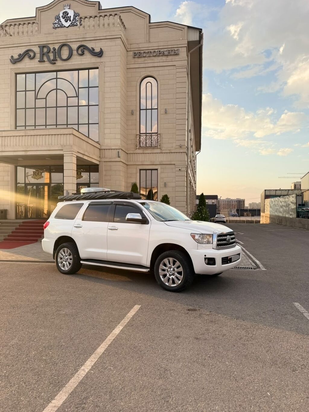 Toyota Sequoia: 2008 г., 5.7 л, Автомат, Газ, Внедорожник: фото 3
