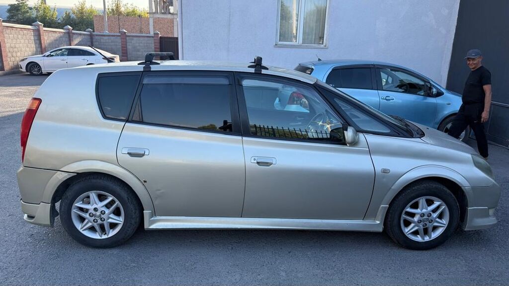 Toyota Opa: 2001 г., 1.8 л, Автомат, Универсал: фото 2