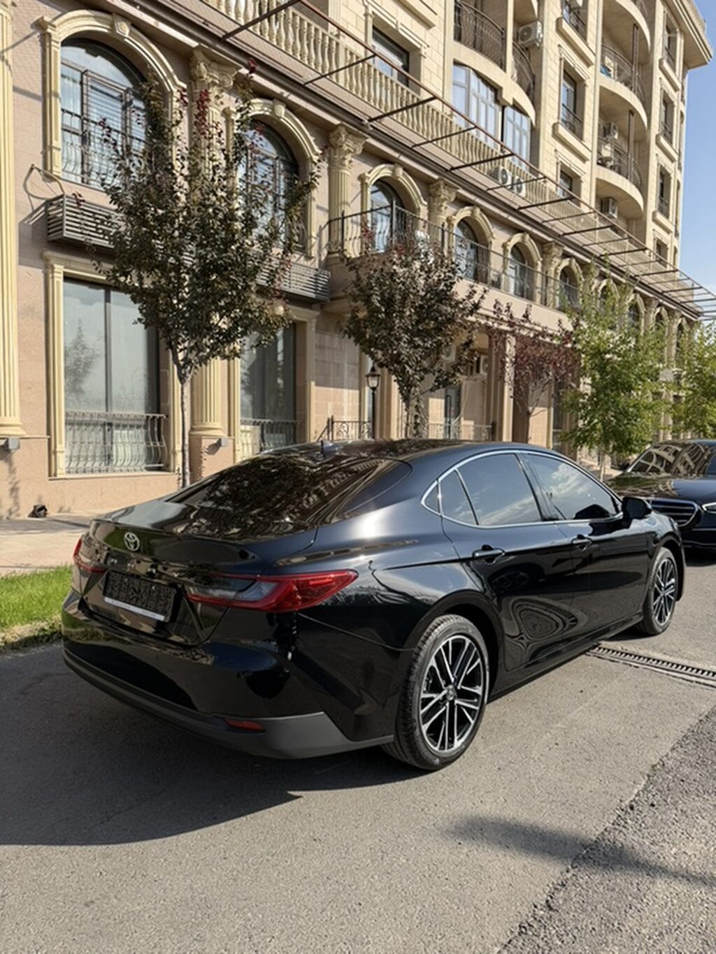 Toyota Camry: 2026 г., 2.5 л, Автомат, Бензин, Седан: фото 3