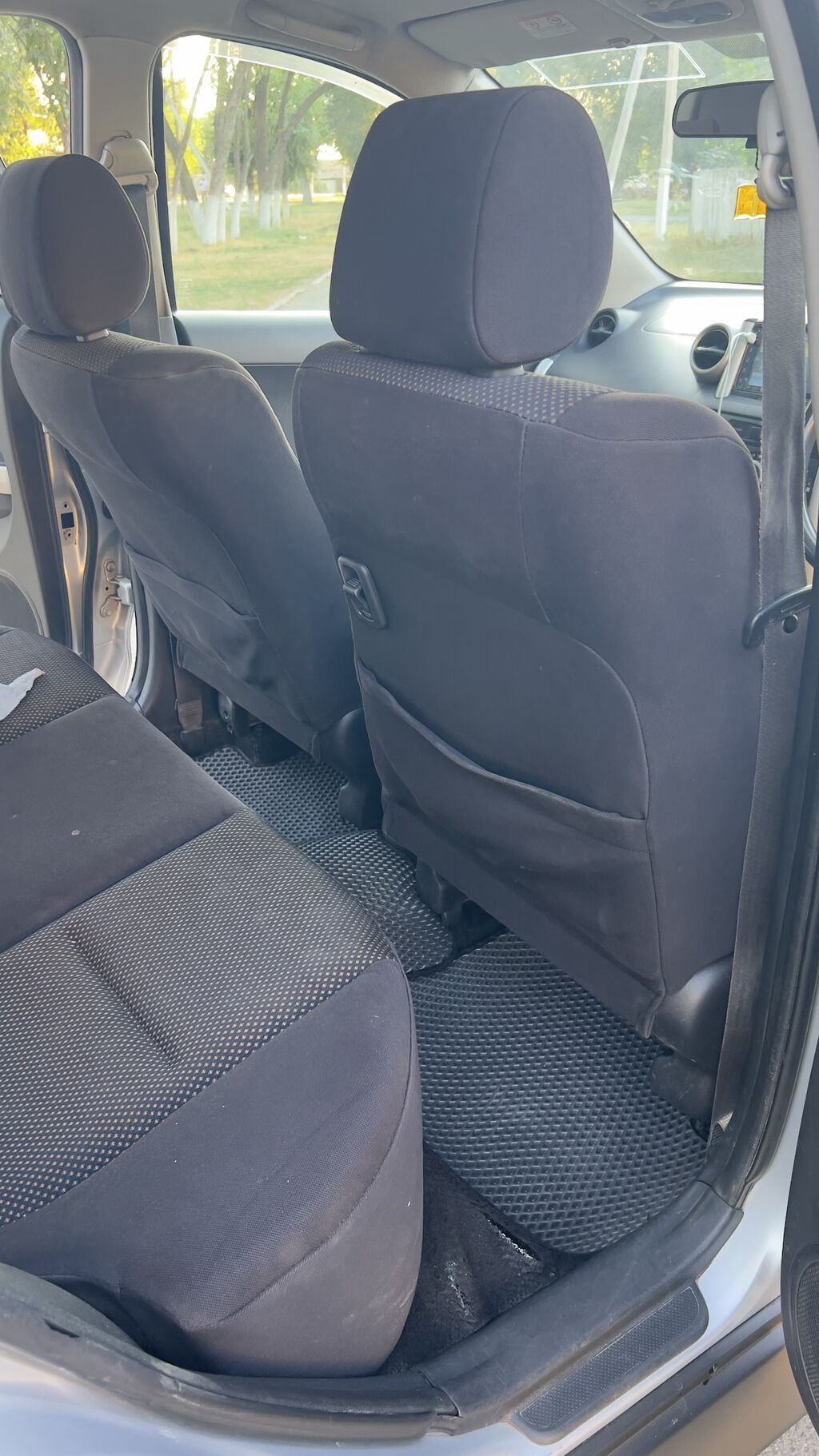 Toyota Ist: 2002 г., 1.5 л, Автомат, Бензин: фото 5