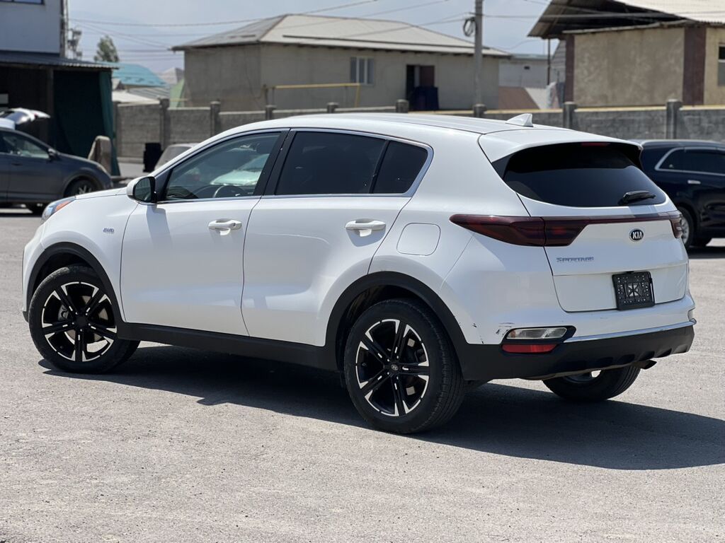 Kia Sportage: 2021 г., 2.4 л, Автомат, Бензин, Кроссовер: фото 4