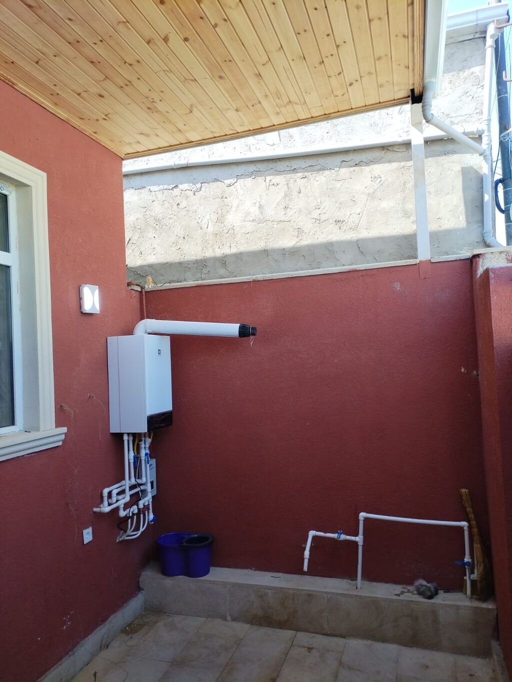 80 kv. m, 3 otaqlı, Kombi, Qaz, İşıq