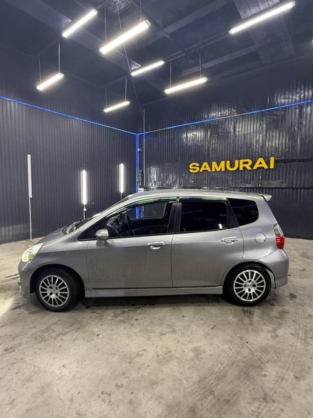 Honda Fit: 2005 г., 1.3 л, Автомат, Бензин, Хэтчбэк: фото 2