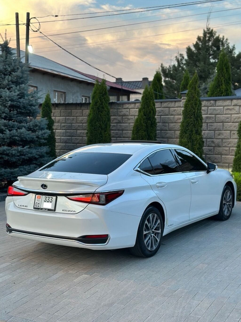 Lexus ES: 2019 г., 2.5 л, Автомат, Гибрид, Седан — фото 3