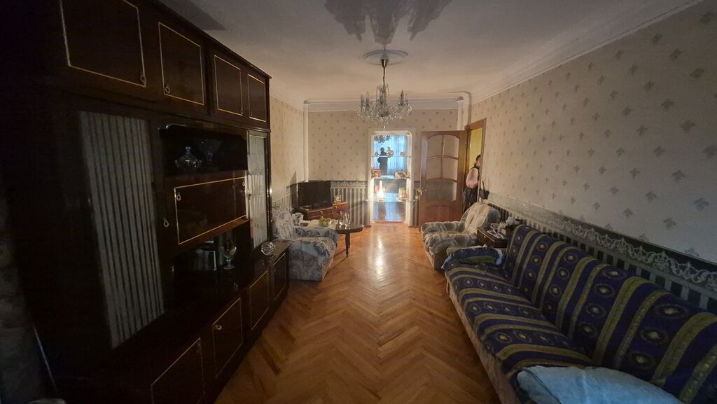 Bakı, Yasamal, 3 otaqlı, Köhnə tikili, m. Elmlər Akademiyası, 65 kv. m