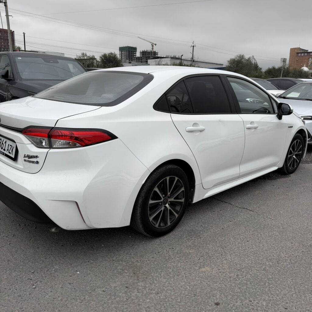 Toyota Corolla: 2023 г., Вариатор, Гибрид, Седан: фото 3