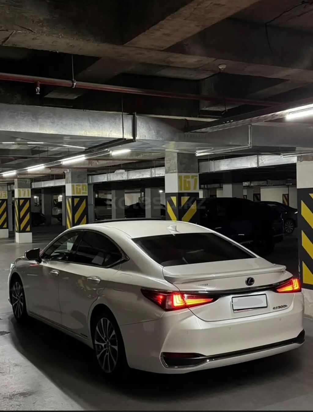 Lexus ES: 2019 г., 2.5 л, Автомат, Гибрид, Седан: фото 8