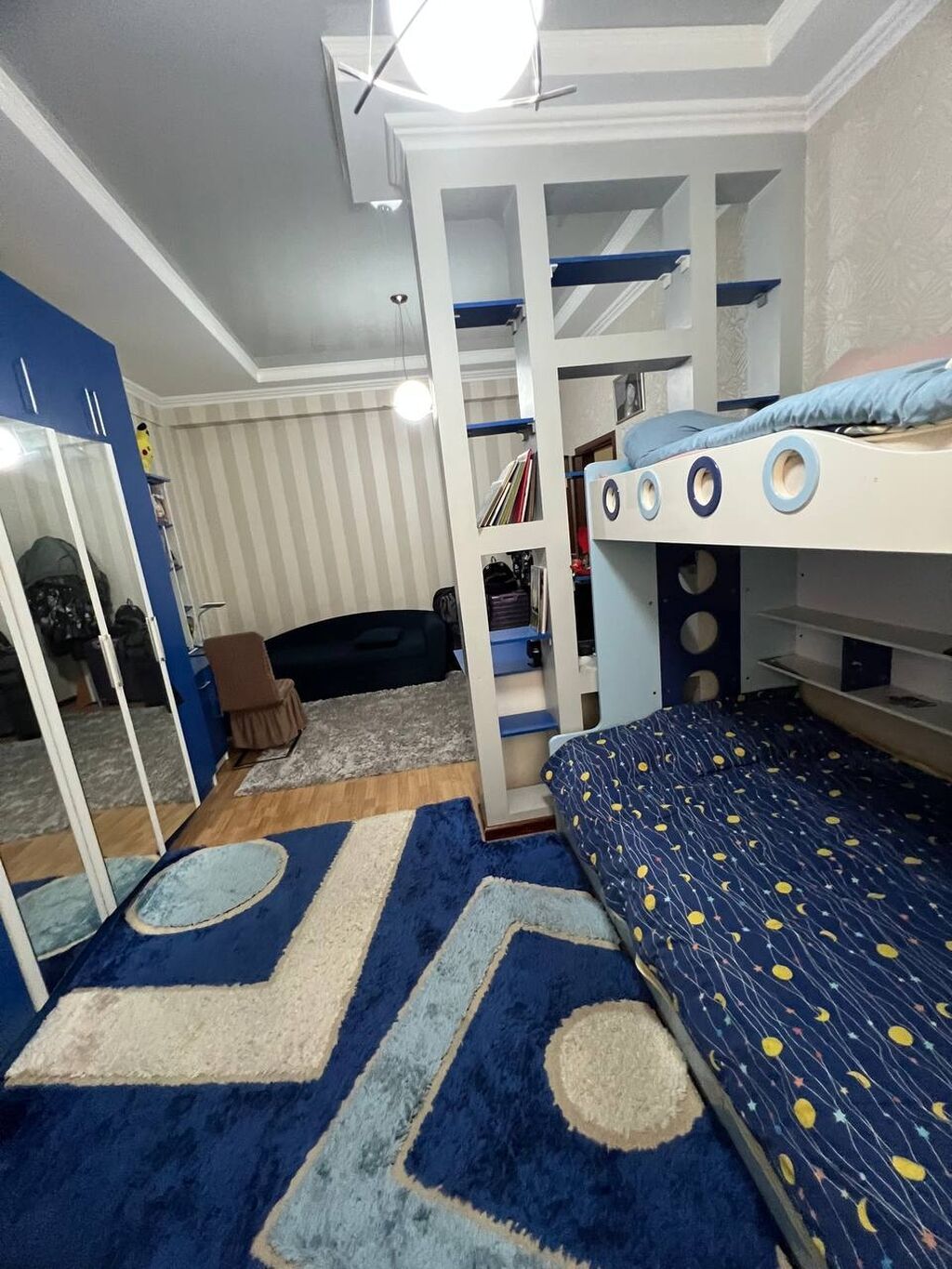 3 комнаты, 120 м², Элитка, 2 этаж, Старый ремонт