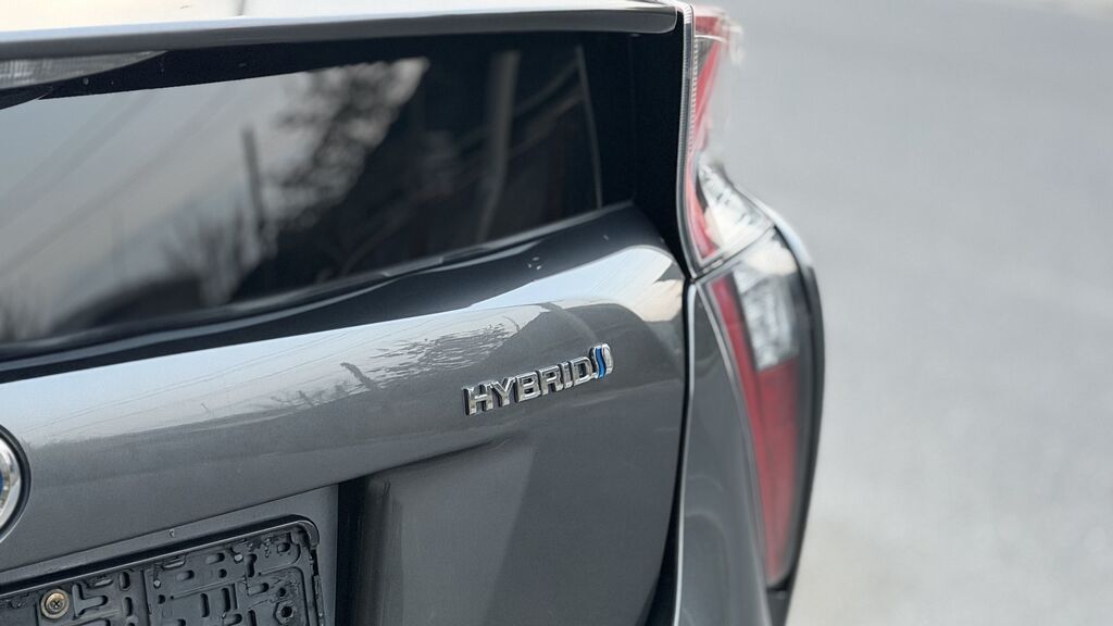 Toyota Prius: 2016 г., 1.8 л, Автомат, Гибрид, Седан: фото 7