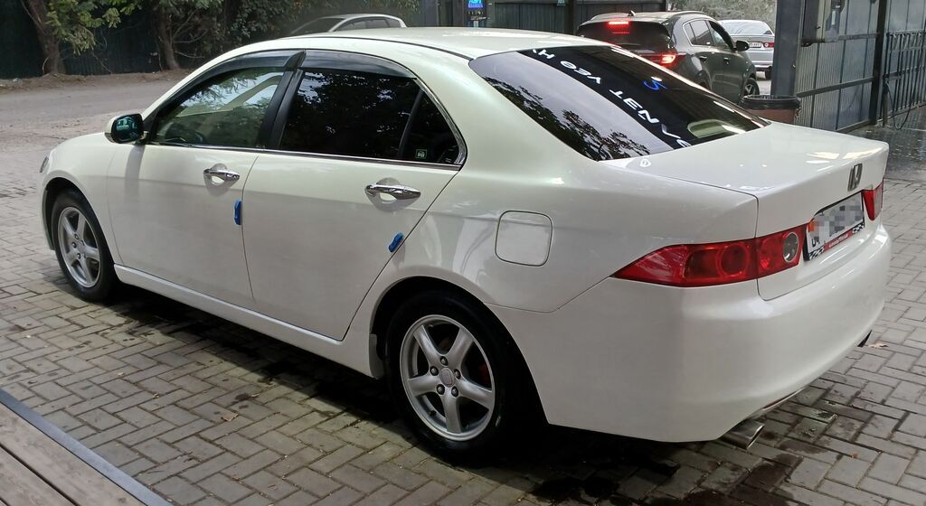 Honda Accord: 2004 г., 2 л, Автомат, Бензин, Седан: фото 6