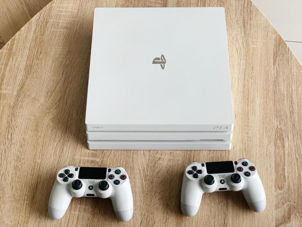 Sony PS4 Pro 1tb+ 65игр+2 джойстика: 30000 KGS ▷ PS4 (Sony PlayStation 4) |  Бишкек | 70732012 ᐈ lalafo.kg