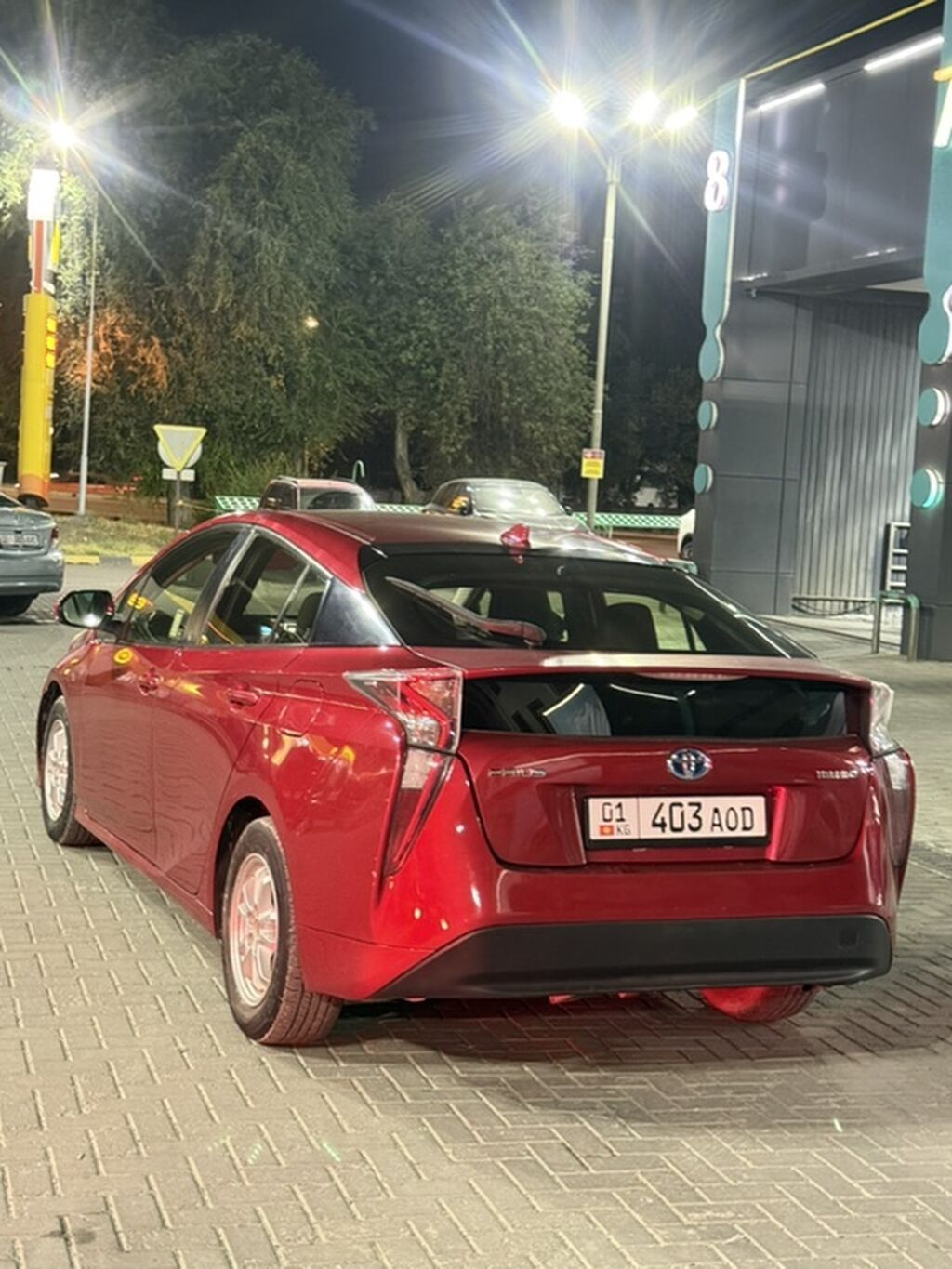 Toyota Prius: 2016 г., 1.8 л, Вариатор, Гибрид, Лифтбек: фото 4