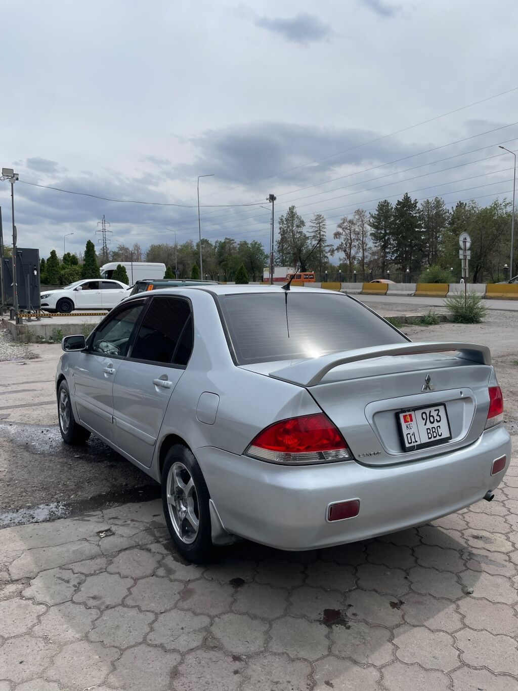 Mitsubishi Lancer: 2005 г., 1.6 л, Механика, Бензин, Седан: фото 4