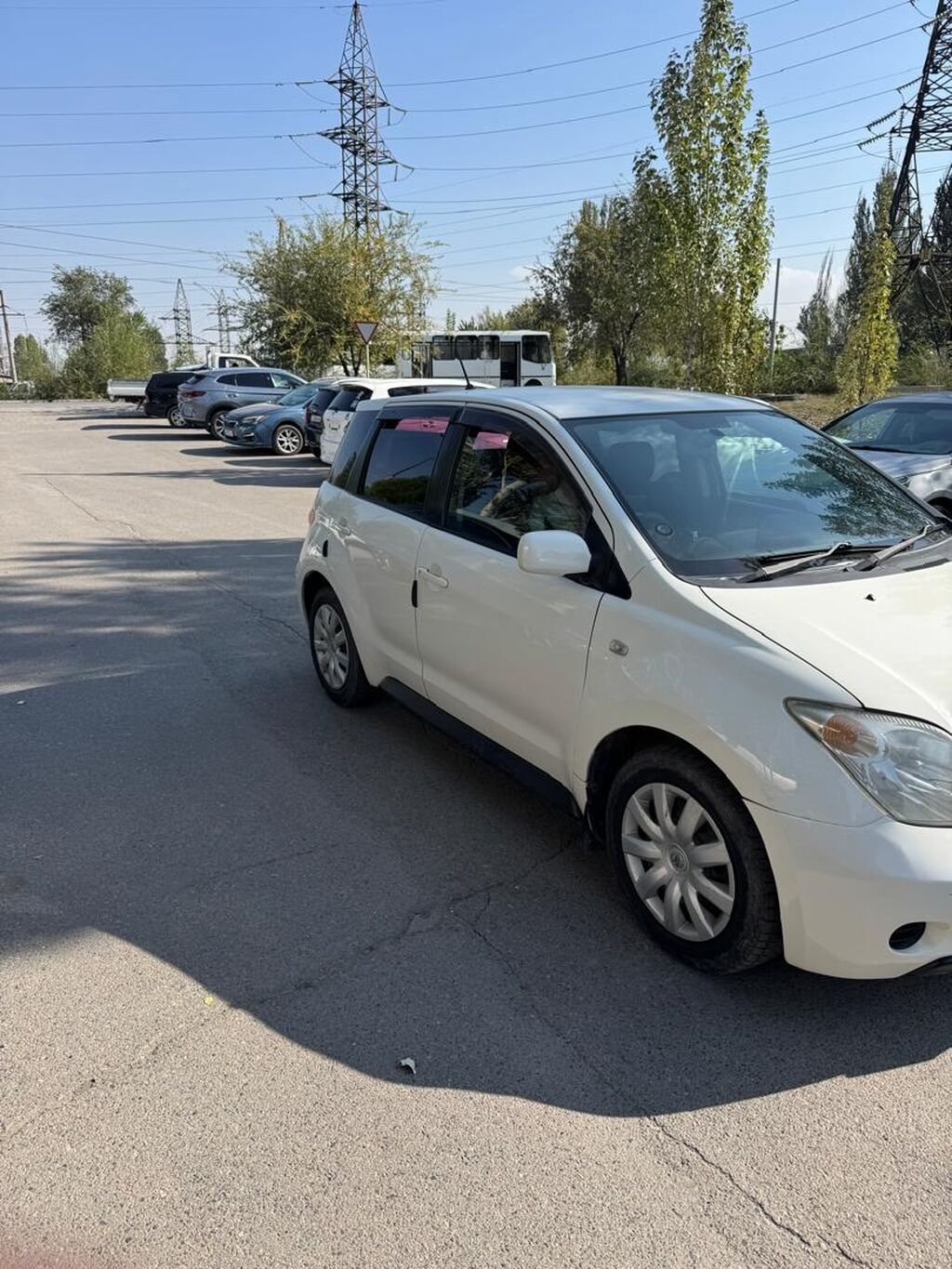 Toyota Ist: 2003 г., 1.3 л, Автомат, Бензин, Хэтчбэк: фото 4