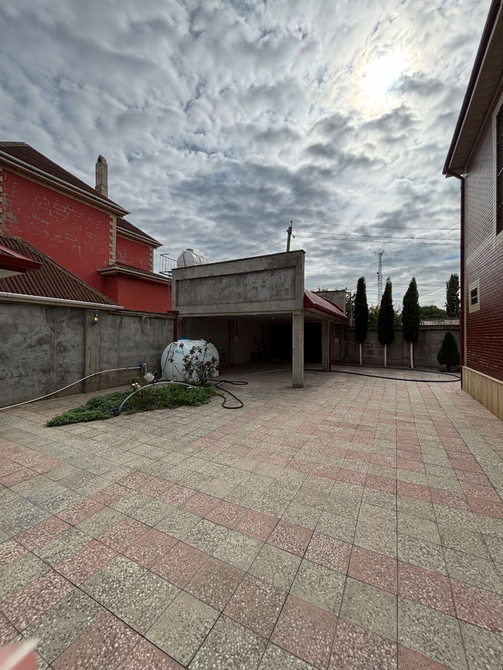 Nabran, 216 kv. m, 5 otaqlı, Hovuzsuz, Kombi, Qaz, İnternet
