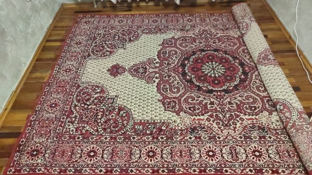 Ковры классического восточного стиля, 2*3и 2*3 оба ковра хорошем: фото 2