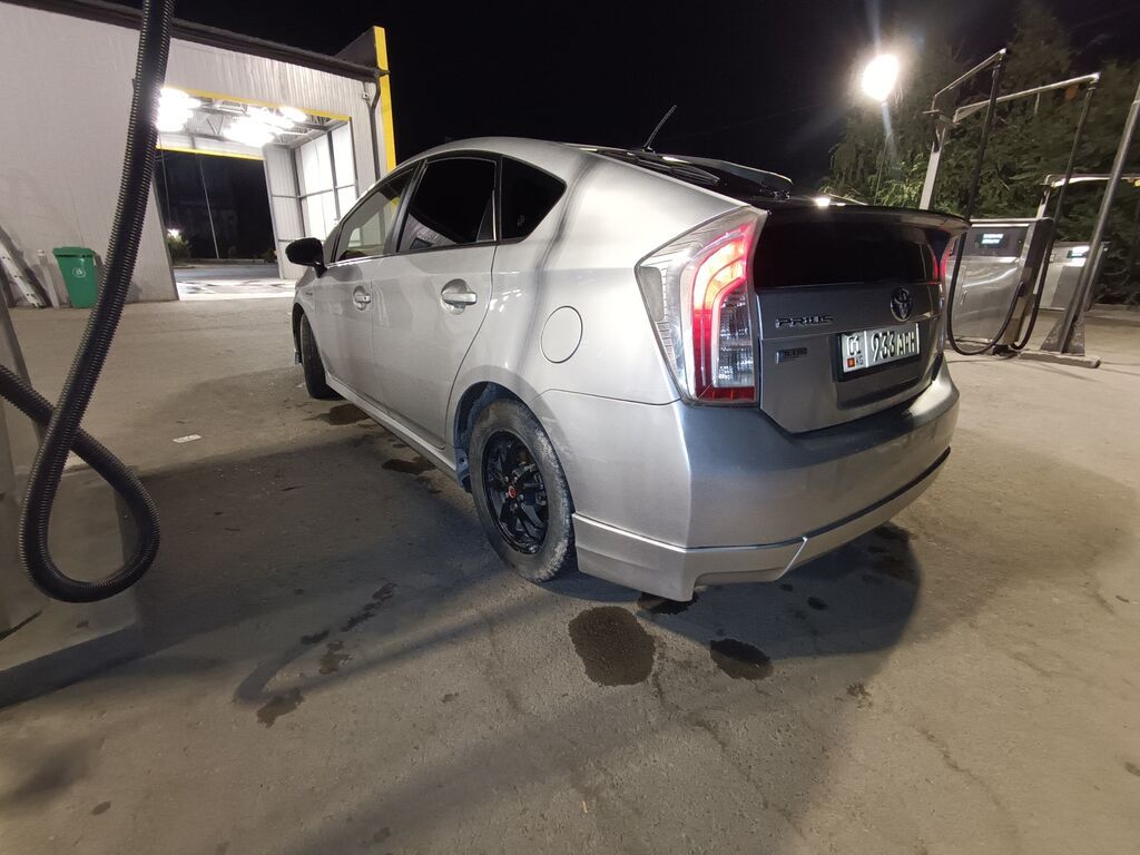 Toyota Prius: 2012 г., 1.8 л, Автомат, Гибрид, Хэтчбэк: фото 6