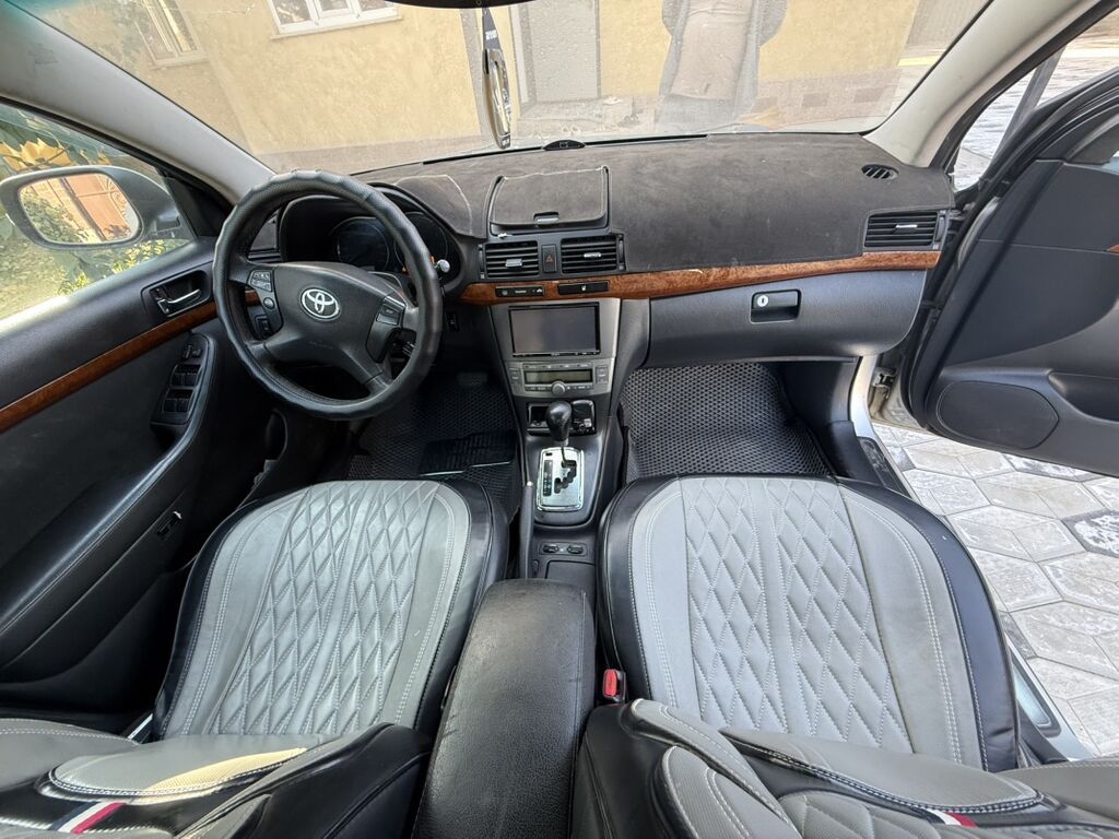 Toyota Avensis: 2006 г., 2 л, Автомат, Бензин, Седан: фото 6
