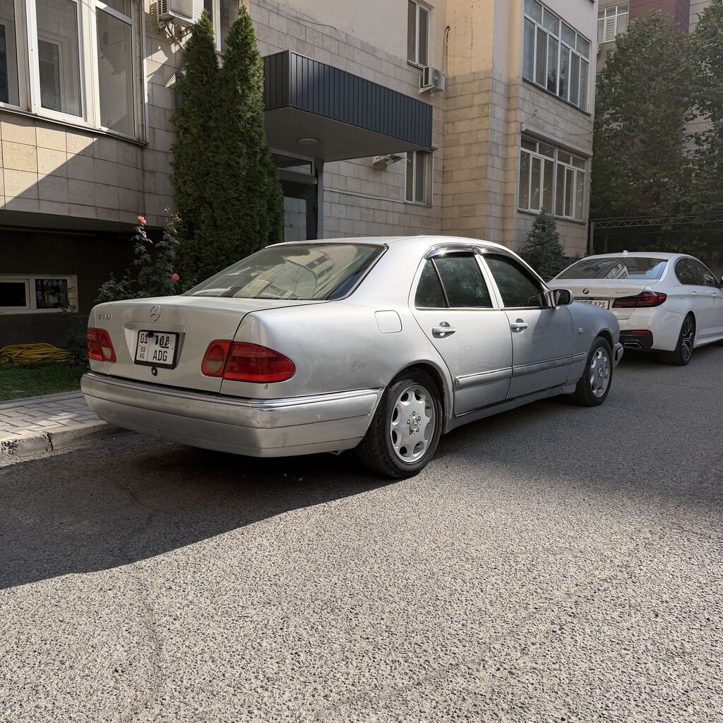 Mercedes-Benz E-Class: 1996 г., 3.2 л, Автомат, Бензин, Седан: фото 2