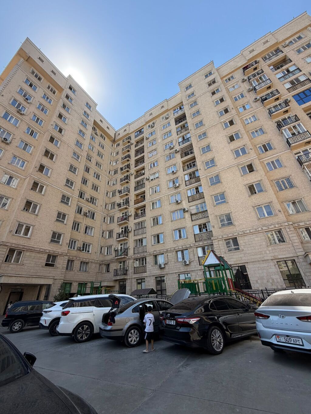 2 комнаты, 64 м², Пишпек Элитка, 7 этаж, Евроремонт: фото 1