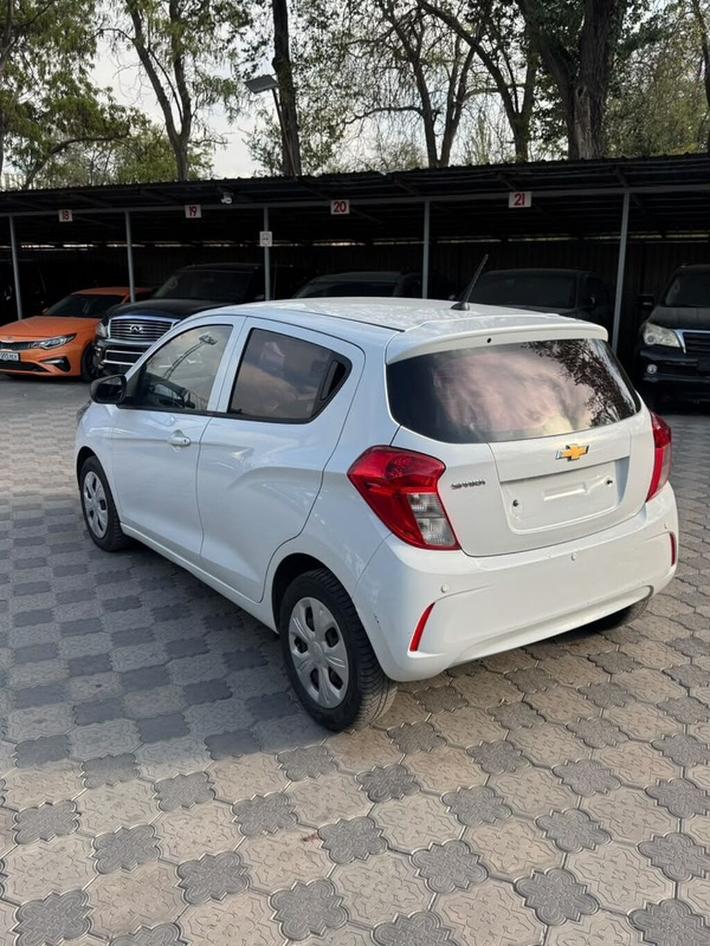Chevrolet Spark: 2018 г., 1 л, Автомат, Бензин, Хэтчбэк: фото 4